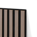 Akusztikus falpanel olajos tölgy hatású lécei fekete filc hátlapon, közelről - Homelux, 260060-Oiled_oak